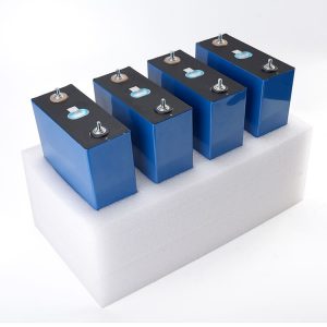 Ett 280Ah Prismatic Cell Lifepo4 3.2v 280ah litiumjonbatterier Lifepo4 batteripaket